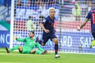 Quyết thắng đội tuyển Việt Nam, Thái Lan triệu tập đầy đủ dàn sao