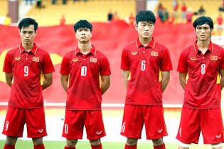 Tuyển Việt Nam đá King"s Cup: Gọi tên "bộ tứ thần thánh" của bầu Đức!