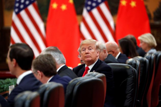 Tổng thống Mỹ Donald Trump lại dọa áp thêm thuế với 300 tỷ USD hàng Trung Quốc