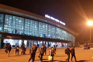 Hành khách gây gổ với nhân viên an ninh bị cấm bay một năm