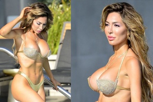 Farrah Abraham khoe thân hình "dao kéo" cực sexy