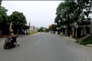 Đã xác định danh tính nam thanh niên chạy xe cực nhanh, hất văng cảnh sát giao thông