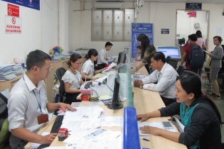 Dân không hài lòng, cán bộ không thu nhập tăng thêm