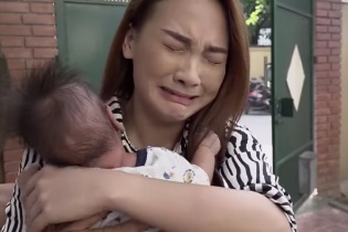 "Về nhà đi con" tập 79: Thư suy sụp sau ly hôn, ông Sơn khóc thừa nhận sai lầm