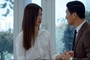 Hoa hồng trên ngực trái tập 6: Khuê phát hiện nội y của Trà trong vali của chồng
