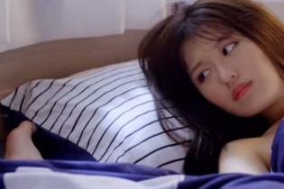 Thanh Thúy phản hồi chỉ trích phim học sinh có bầu với thầy giáo