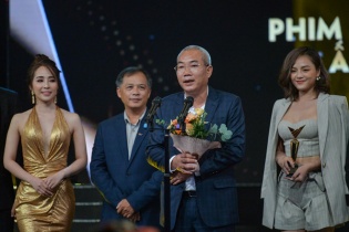 Đoàn làm phim "Về nhà đi con" thắng lớn ở VTV Awards 2019