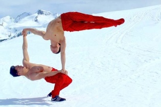 Quốc Cơ và Quốc Nghiệp bị rớt viên chức vì thiếu bằng cấp chuyên môn