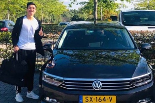 Văn Hậu tới Hà Lan, nhận xế hộp và căn hộ riêng 