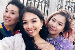 MC Nguyễn Cao Kỳ Duyên và 2 cô con gái xinh đẹp giỏi giang