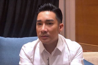 Ca sỹ Quang Hà suy sụp vì liveshow bị hủy