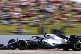 Mercedes tiết lộ bí quyết hạ Ferrari ở Sochi