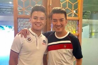 Đàm Vĩnh Hưng mời cả nhà Quang Hải đi nghe hát