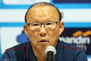 HLV Park Hang-seo: "Dành chiến thắng Indonesia cho các cầu thủ Việt Nam"