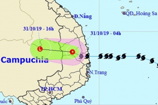 Bão Matmo suy yếu thành áp thấp nhiệt đới