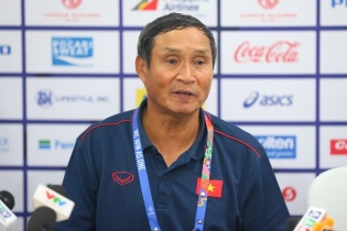 HLV Mai Đức Chung: “Đội tuyển nữ Việt Nam thắng xứng đáng!”
