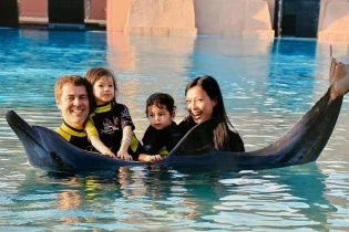 "Hoa hậu giàu nhất Việt Nam" không định cưới giáo sư Italy dù có 2 con chung