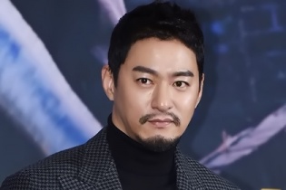 Loạt sao Hàn bị hacker tống tiền