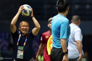 HLV Park: "Bằng mọi giá phải thắng Triều Tiên"