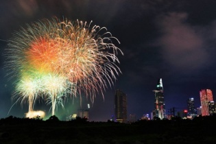 Các điểm bắn pháo hoa đêm giao thừa tại TP HCM 