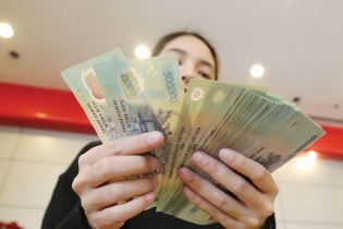 Thủ tướng gửi công điện về việc trả lương, thưởng Tết