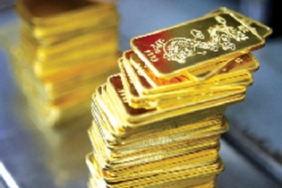 Giá vàng tăng vọt lên mức cao 6 năm