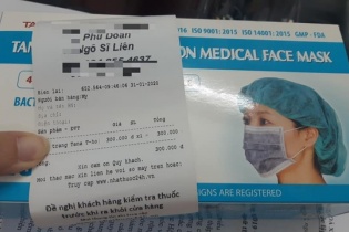 Giá khẩu trang y tế tăng "điên loạn" lên 300 nghìn đồng/20 cái chỉ trong buổi sáng 