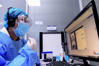 Số người chết vì virus Corona tăng lên 565