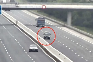 Bị phạt 17 triệu đồng, tước GPLX vì 5 phút sai lầm trên đường cao tốc 