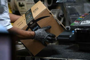 Amazon tuyển 100.000 nhân viên vì đại dịch