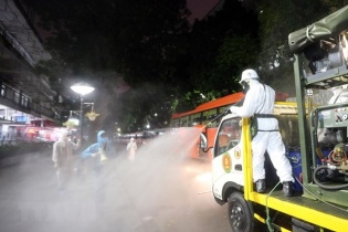 Báo chí nước ngoài đánh giá Việt Nam là "hình mẫu" chống dịch COVID-19