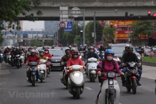 Nguy cơ cao từ việc người dân đổ xô ra đường khi cách ly xã hội