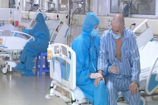 Hàng không Việt Nam đưa khoảng 100 công dân Anh trở về nước