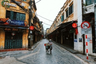 Sau hai tuần giãn cách xã hội: Biện pháp cứng rắn cần thiết