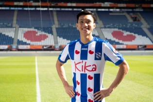 SC Heerenveen chưa “chốt kèo,” tương lai Đoàn Văn Hậu tiếp tục bỏ ngỏ