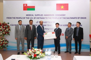 Liên doanh quỹ VOI - AIKYA gửi tặng nhân dân Ô-Man vật tư y tế phục vụ phòng, chống dịch Covid-19