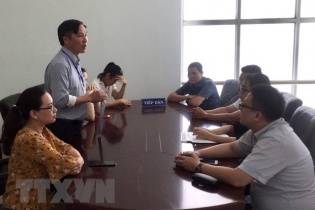 Xử lý vụ bày bán công khai hàng trăm sách lậu ngay tại hội chợ sách