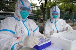 Trung Quốc phát hiện thêm hàng chục ca mắc COVID-19 ở Bắc Kinh