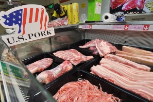 Trung Quốc ngừng nhập khẩu gia cầm từ một công ty Mỹ