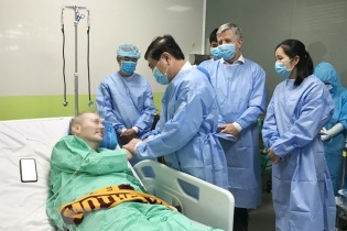 Phi công người Anh hồi phục tốt, có thể về nước ngày 12/7