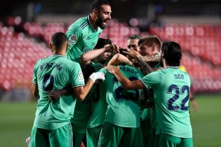 Real Madrid chỉ còn cách ngôi vương La Liga đúng một trận đấu