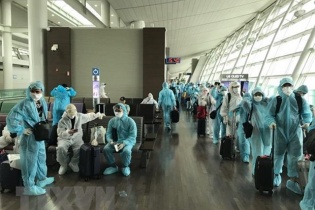 Đưa 300 công dân Việt Nam từ Canada và Hàn Quốc về nước