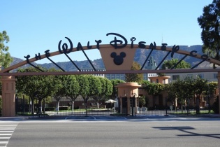 Walt Disney tổn thất gần 5 tỷ USD do đại dịch COVID-19
