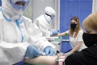 Nga bác bỏ hoài nghi về vắcxin ngừa COVID-19 của nước này