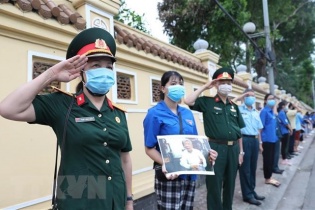 Điện, thư chia buồn về việc nguyên Tổng Bí thư Lê Khả Phiêu từ trần