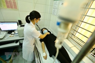 Hà Nội: Nguy cơ ""dịch chồng dịch"" COVID-19 và sốt xuất huyết