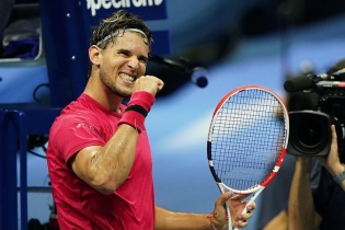 Ngược dòng hạ Zverev, Dominic Thiem lần đầu vô địch US Open