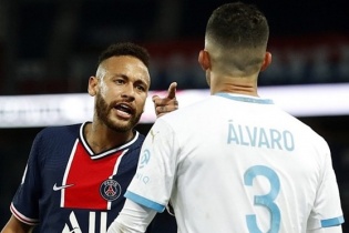 Neymar khẳng định mình bị phân biệt chủng tộc trong trận đấu Marseille