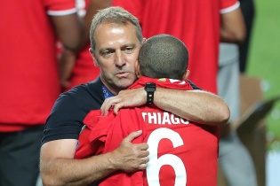 Bayern và rủi ro tiềm ẩn trên thị trường chuyển nhượng thời COVID-19