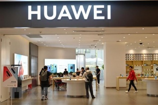 Huawei để mất ngôi vị nhà sản xuất smartphone lớn nhất thế giới